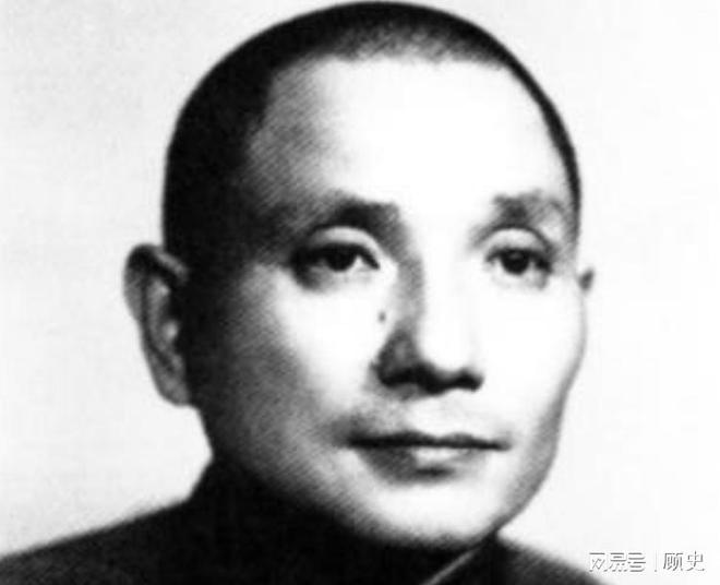 来看望压低声音说：提防那俩戴眼镜的龙八国际娱乐网站73年复出萧劲光前