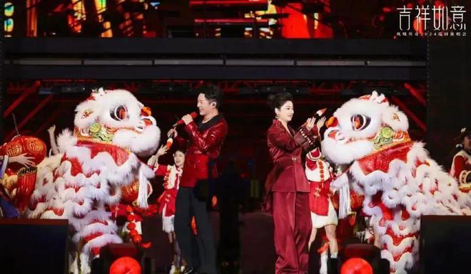 ”巡回演唱会燃爆跨年夜的万人音乐狂欢！long88龙8国际凤凰传奇“吉祥如意(图10)